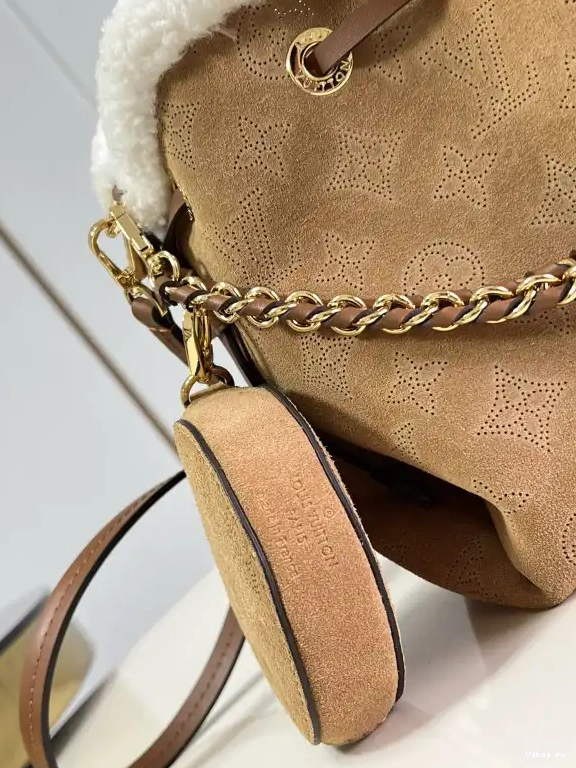 BELLA LOUIS VUITTON 0427